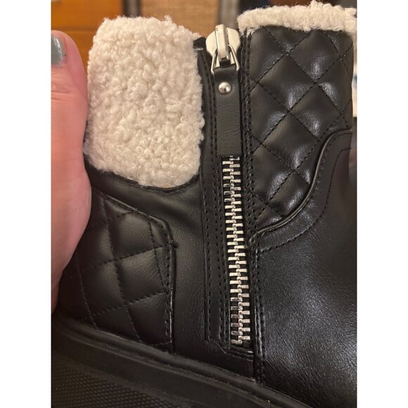 Nine West Black Quilted Ankle Boots With Faux Fur Lining  Chunky Lug Sole - Picture 9 of 11